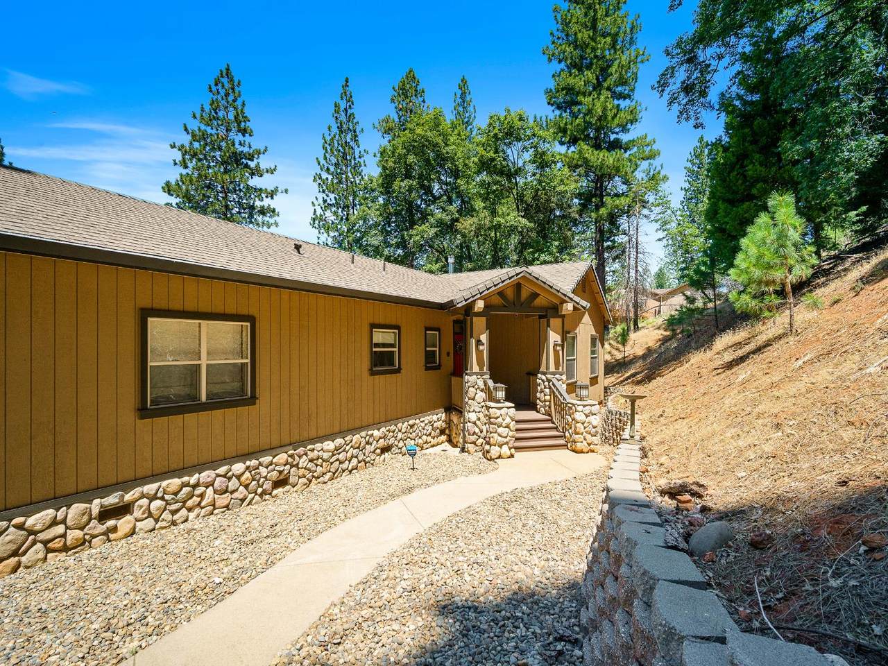 5106 Woodhaven Court - Photo 1