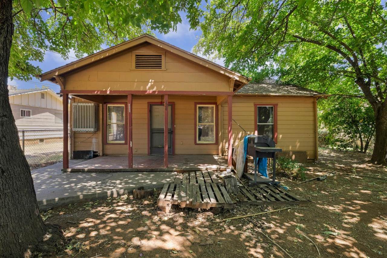 1124 12th Street - Photo 1