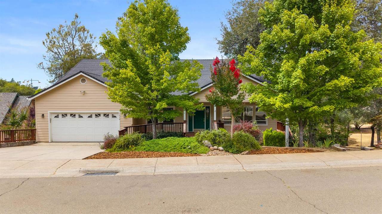 1630 Pheasant Run Drive - Photo 1