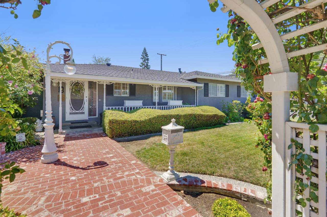 2 Toyon Drive - Photo 1