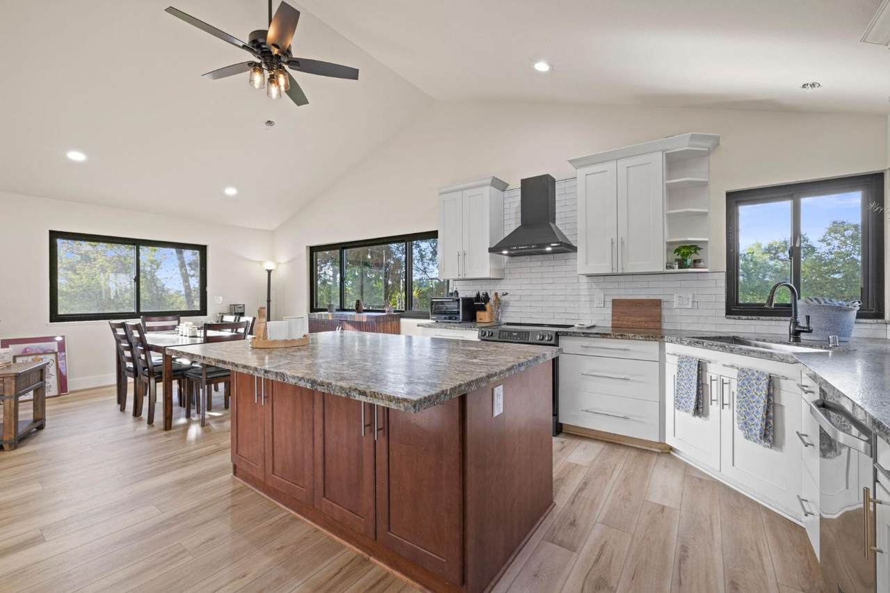 https://bt-photos.global.ssl.fastly.net/sacramento/1280_boomver_1_560900715-2.jpg