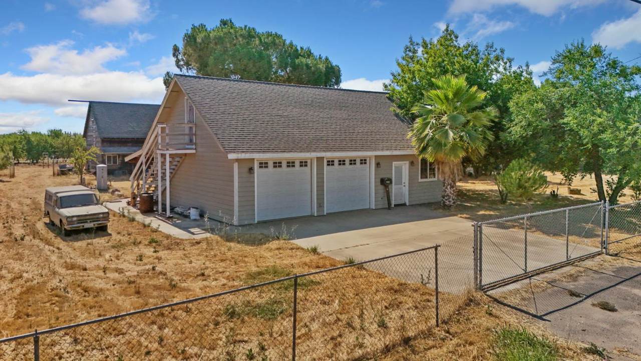 16612 Escalon Bellota Road - Photo 1