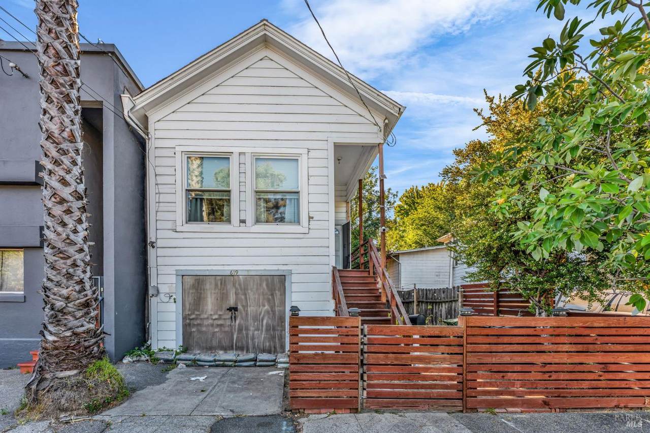 619 B Street - Photo 1