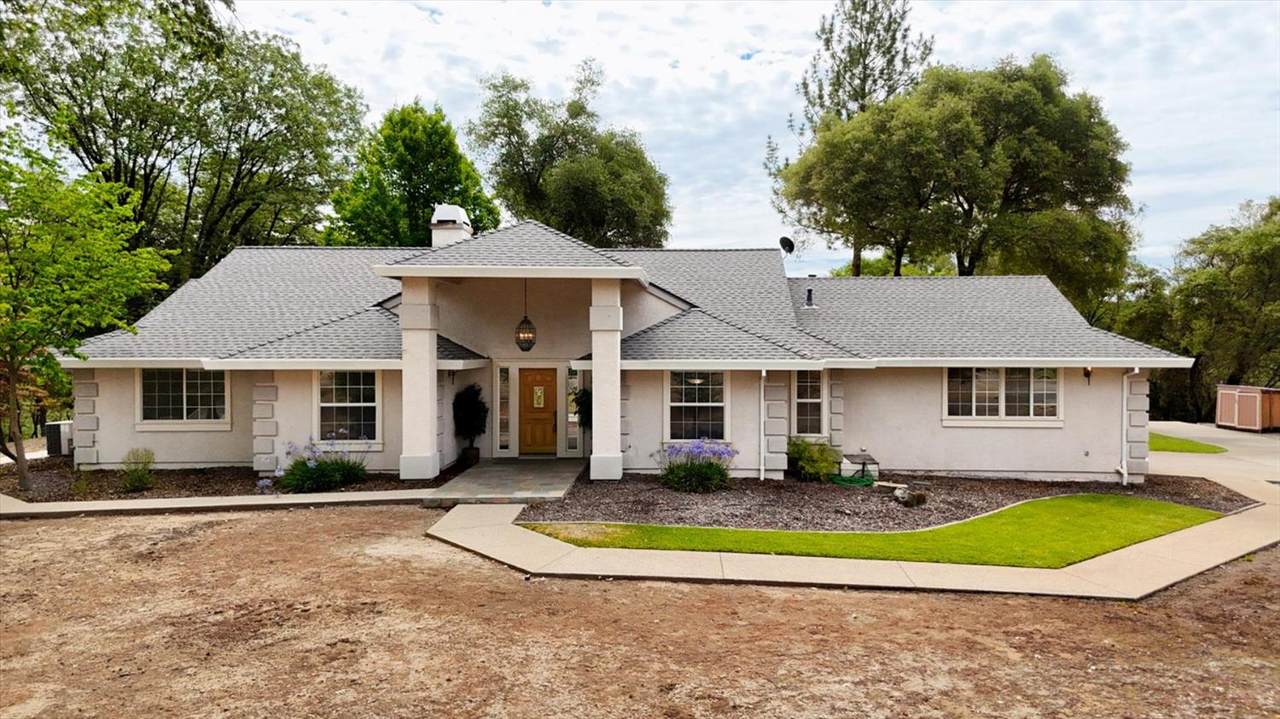 18905 Ridge Drive - Photo 1