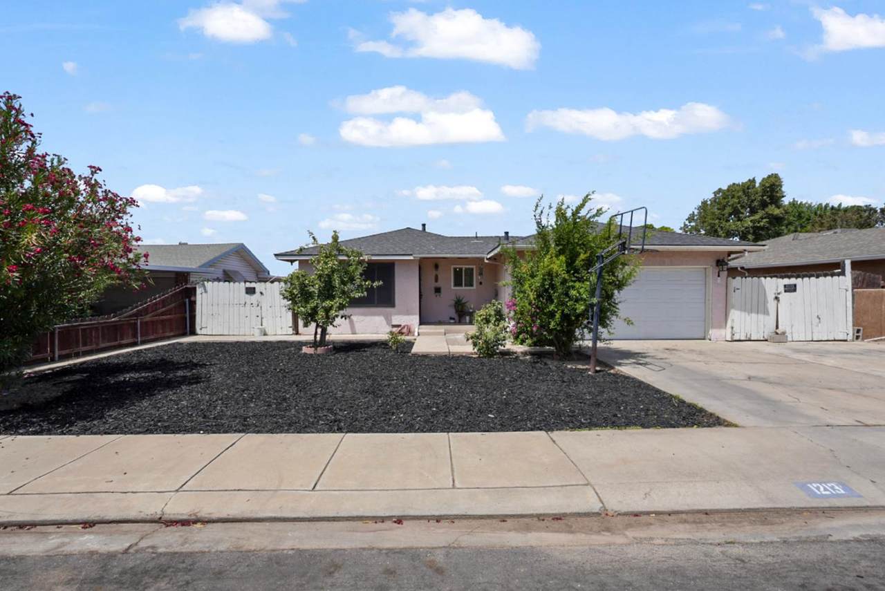 1213 David Court - Photo 1