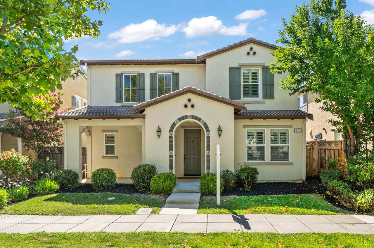 676 Montebello Street - Photo 1