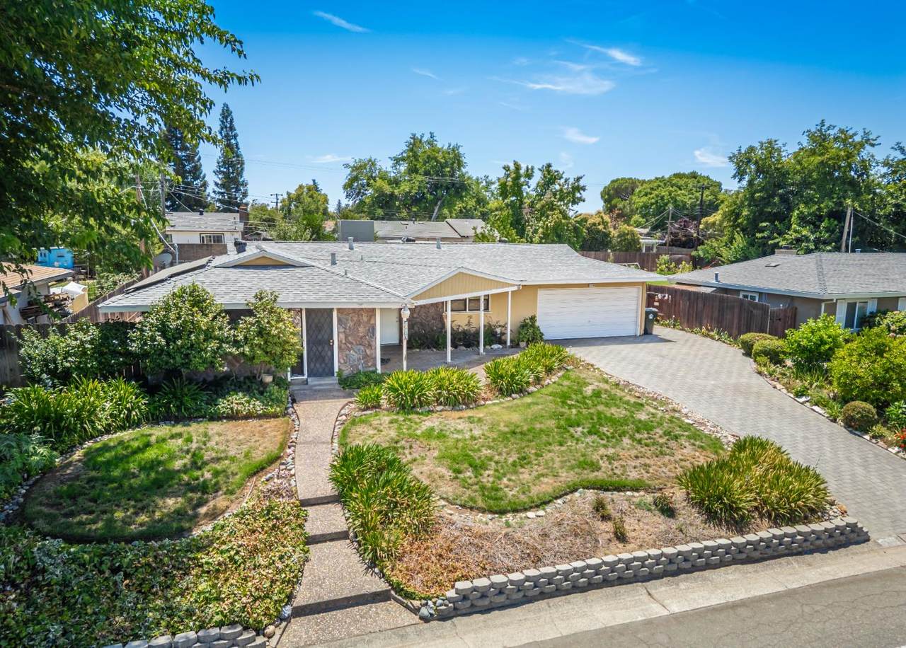 7136 Calvin Drive - Photo 1