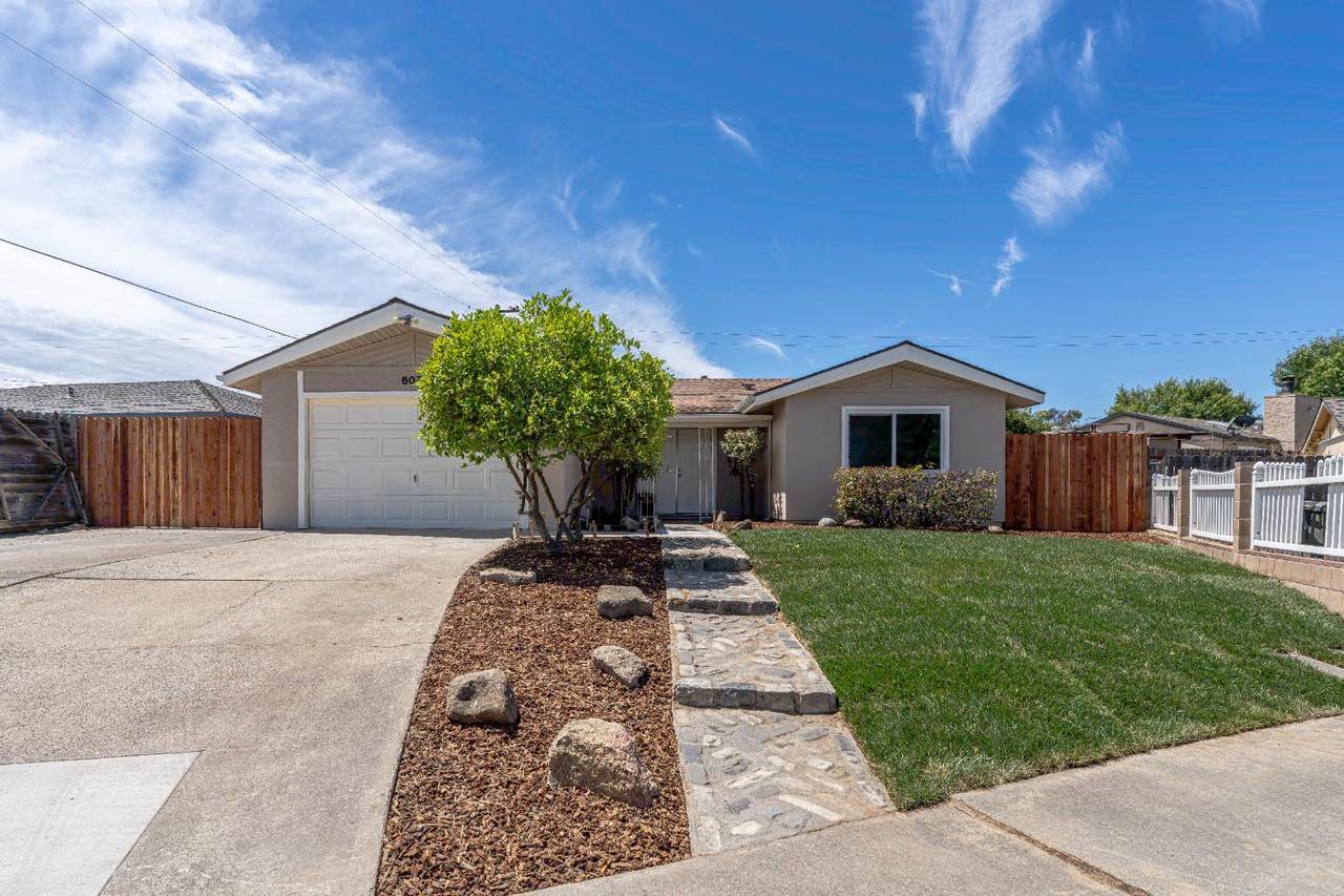 6079 Springhaven Circle - Photo 1