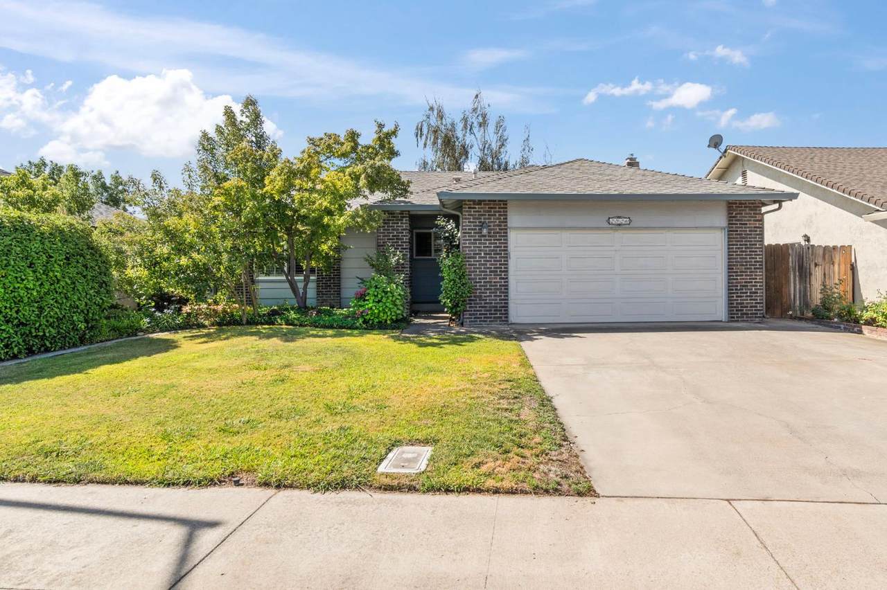 2526 Park West Drive - Photo 1