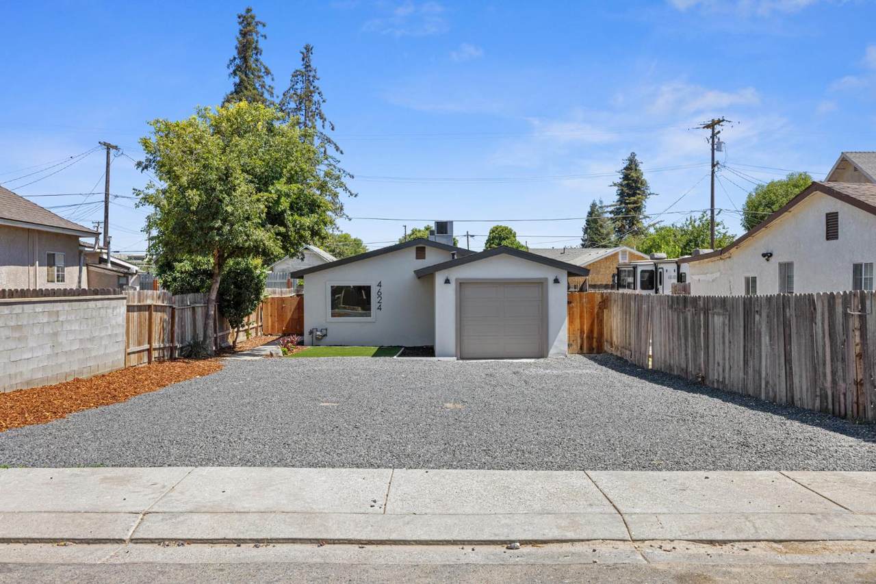 4624 Flint Avenue - Photo 1