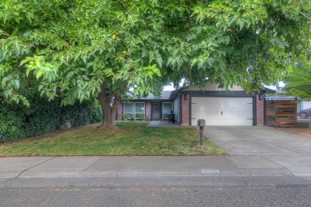 7404 La Tour Drive - Photo 1