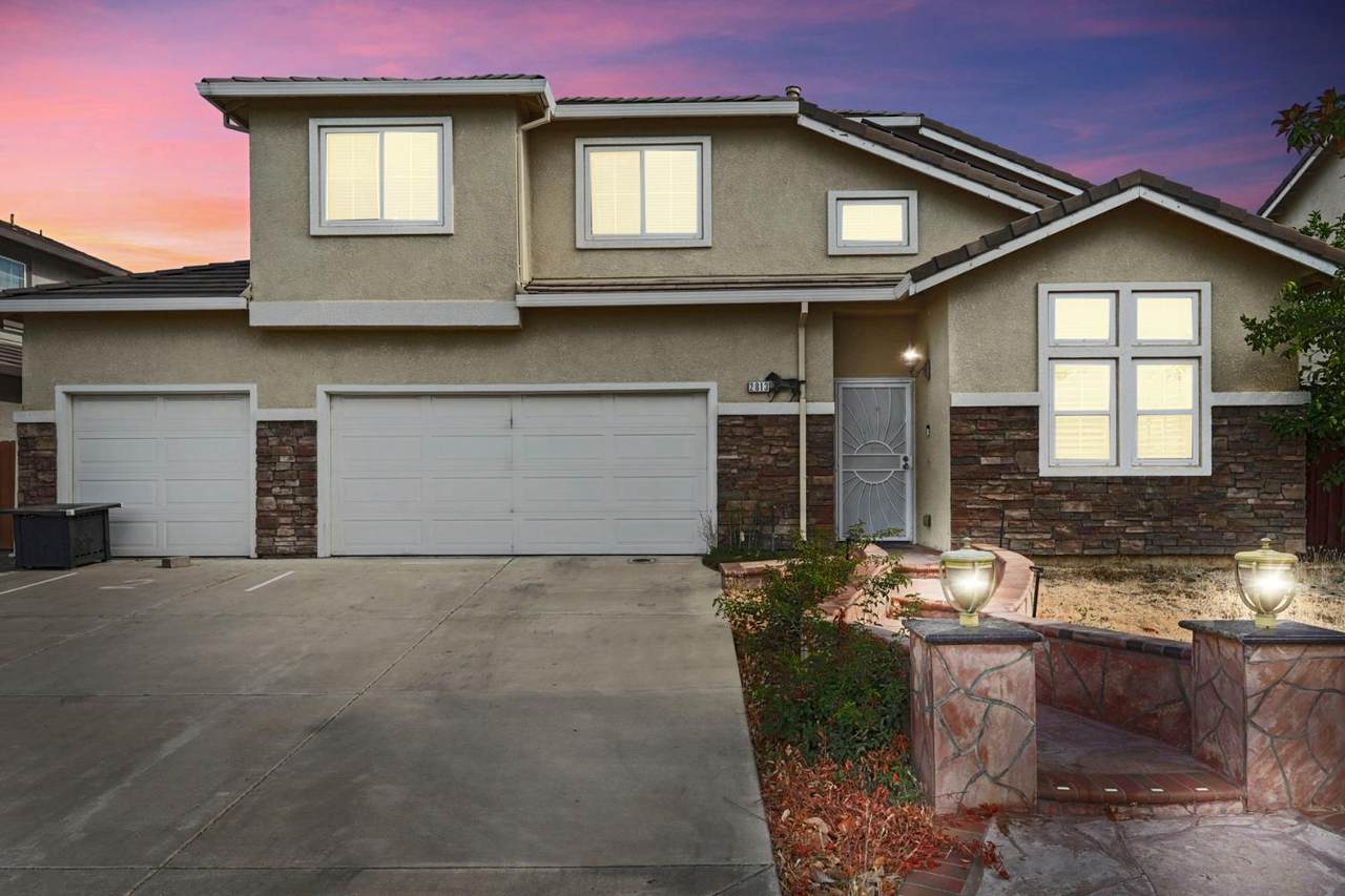 2813 Etcheverry Drive - Photo 1