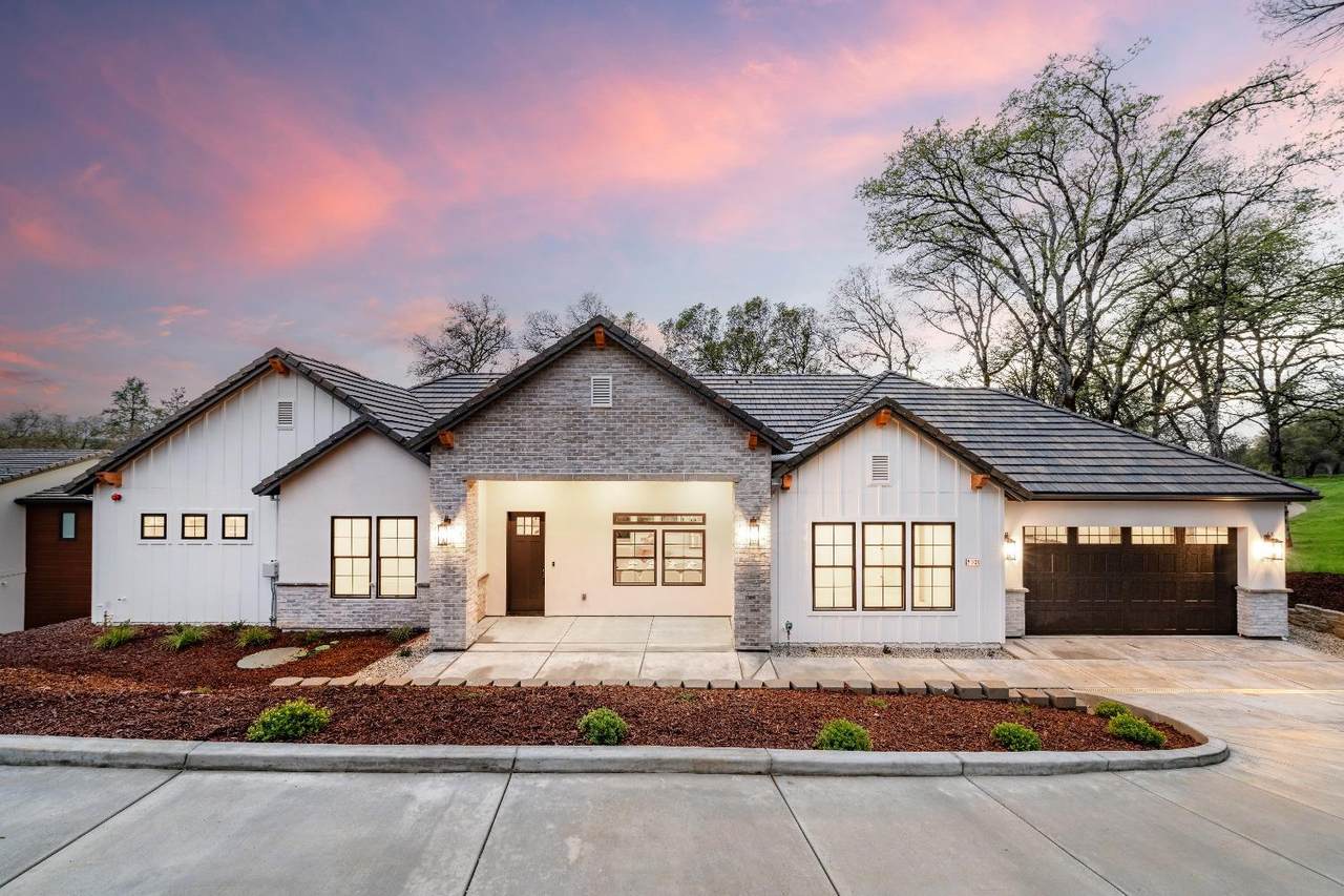 23638 Eaglepoint Court - Photo 1