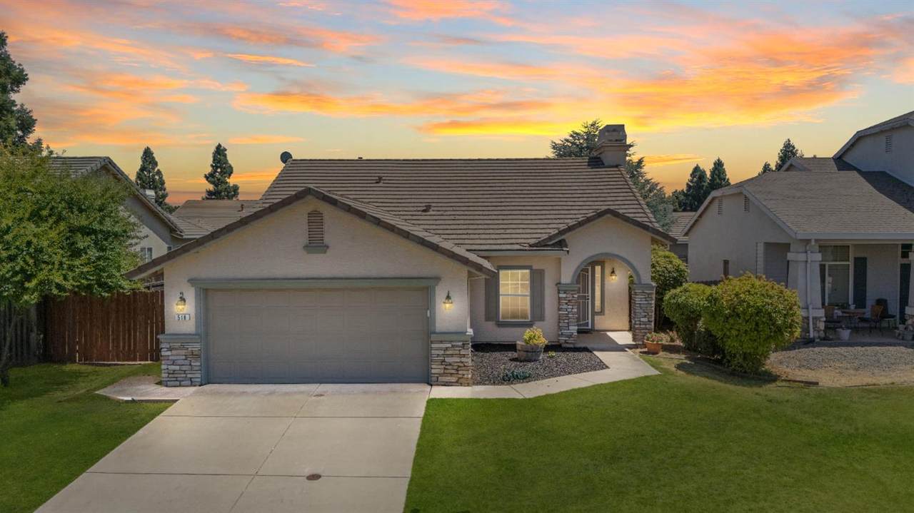 518 Carpenter Way - Photo 1