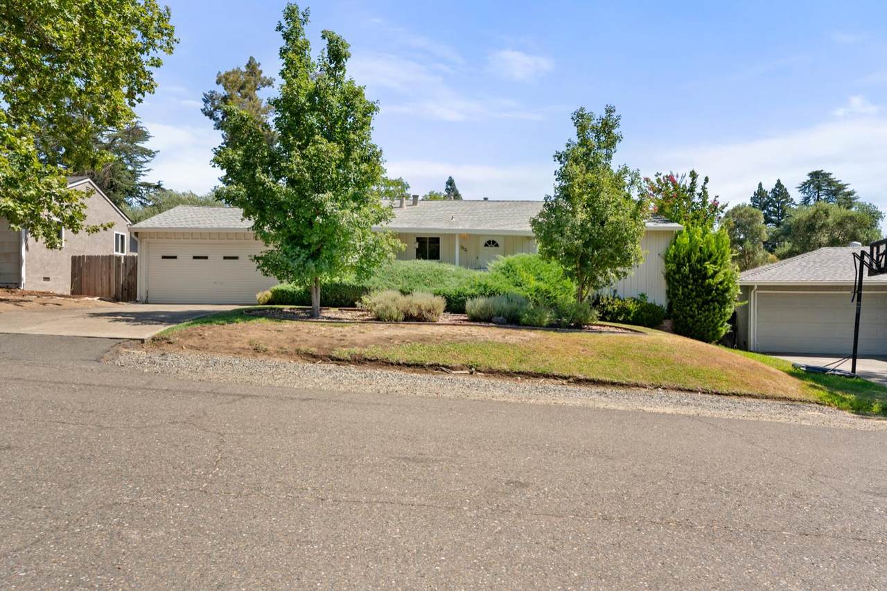 7621 Palisade Way - Photo 1