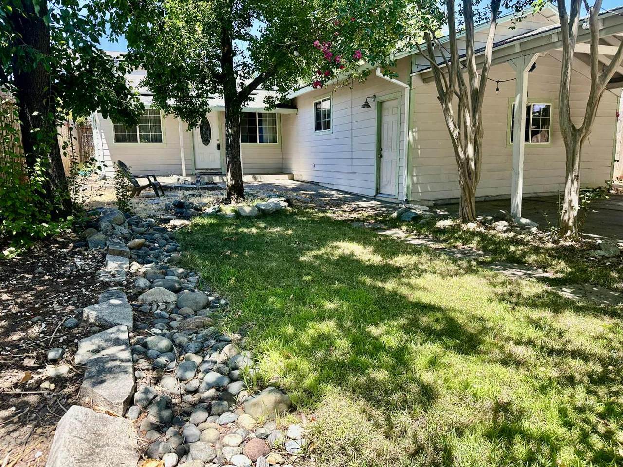 https://bt-photos.global.ssl.fastly.net/sacramento/1280_boomver_1_560901781-2.jpg