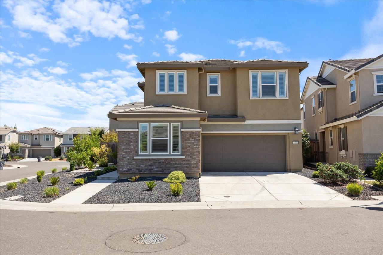 1432 Cheetah Street - Photo 1