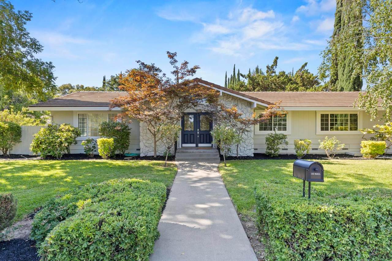 920 Southland - Photo 1