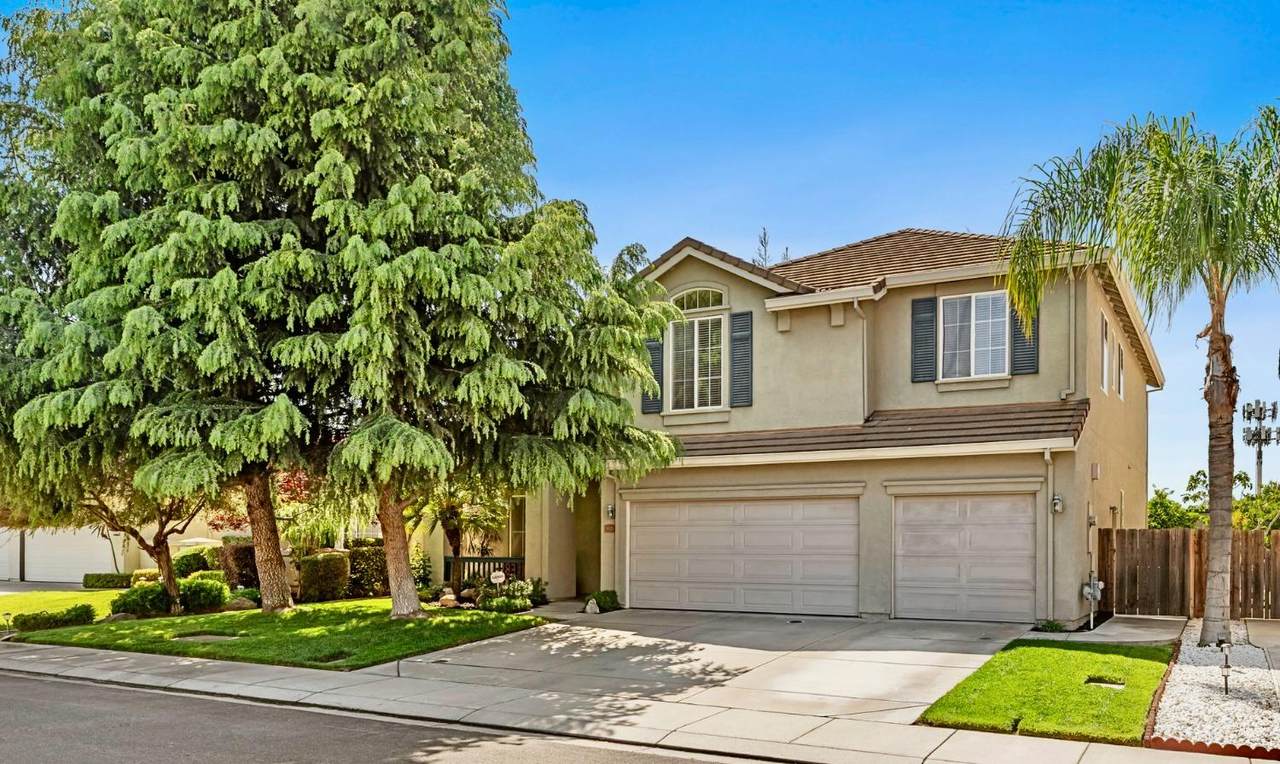 4025 Wheeler Peak Way - Photo 1