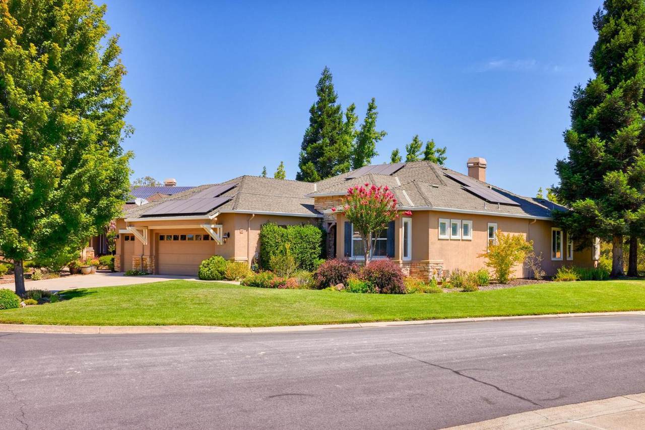 8 Rock Ridge Court - Photo 1