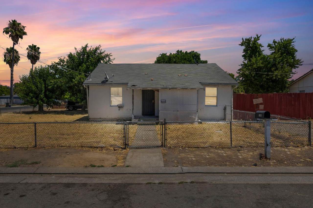 1368 Newport Avenue - Photo 1
