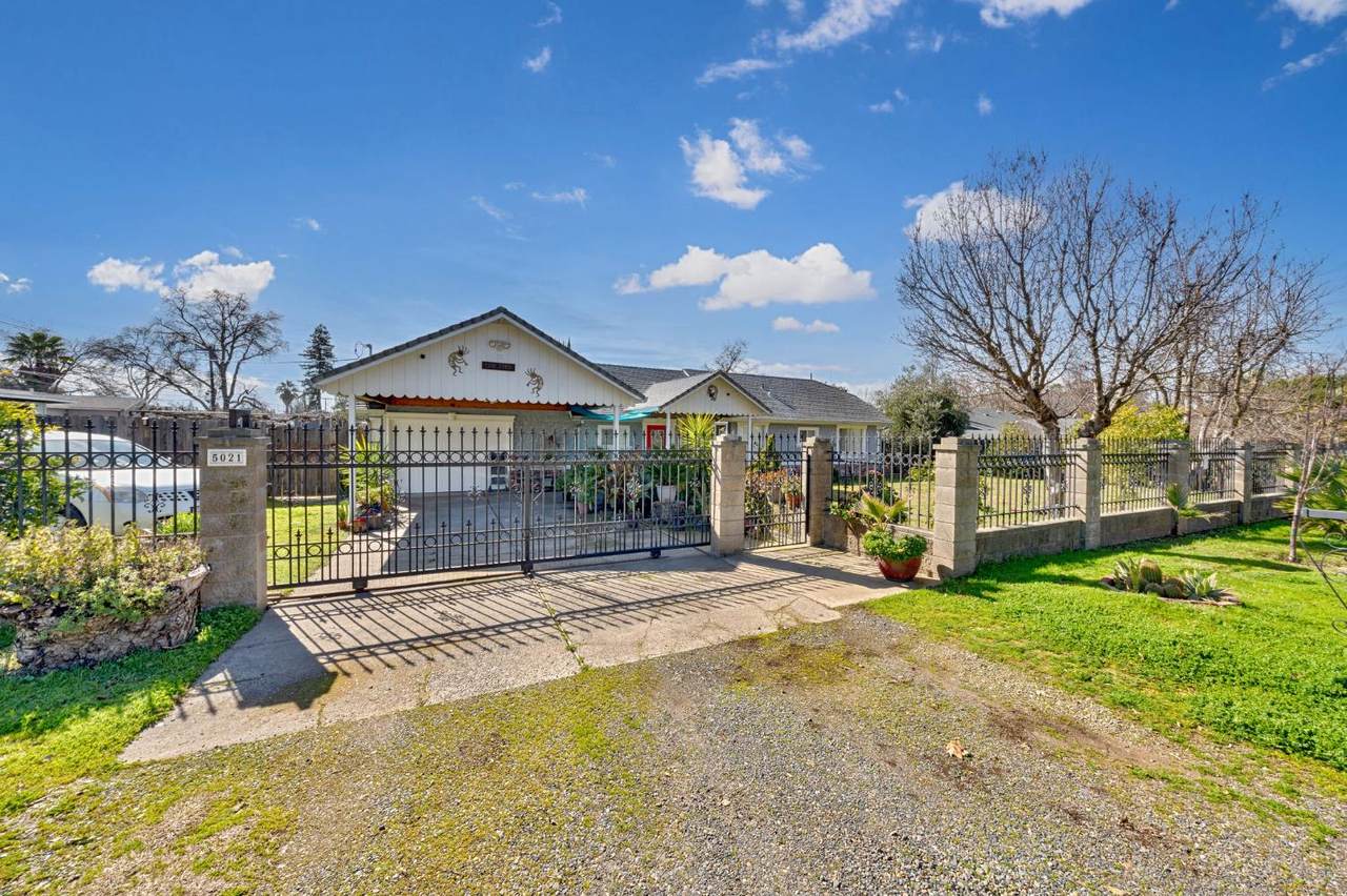 5021 Pasadena Avenue - Photo 1