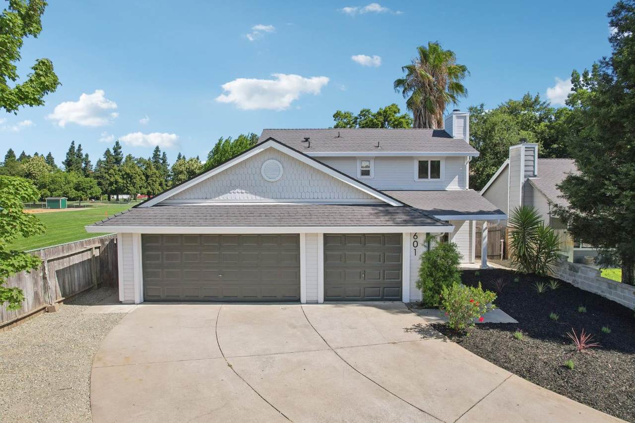 8601 Zircon Crest Court - Photo 1