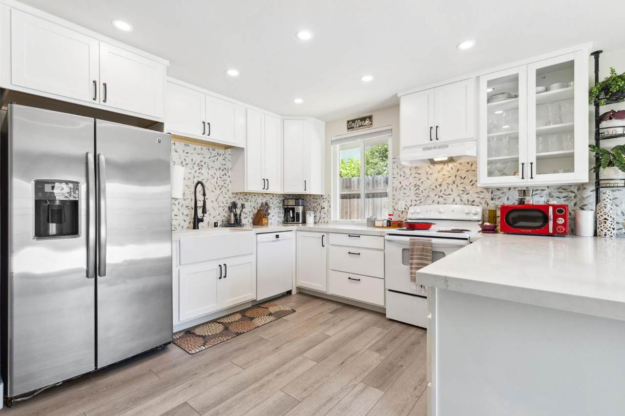 3124 Timberlane Place - Photo 1