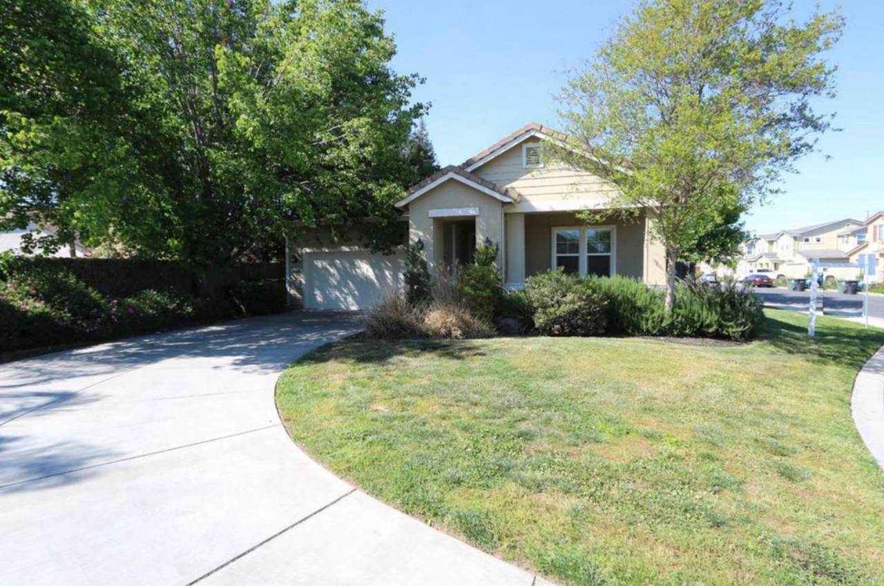 1709 Thomas Court - Photo 1