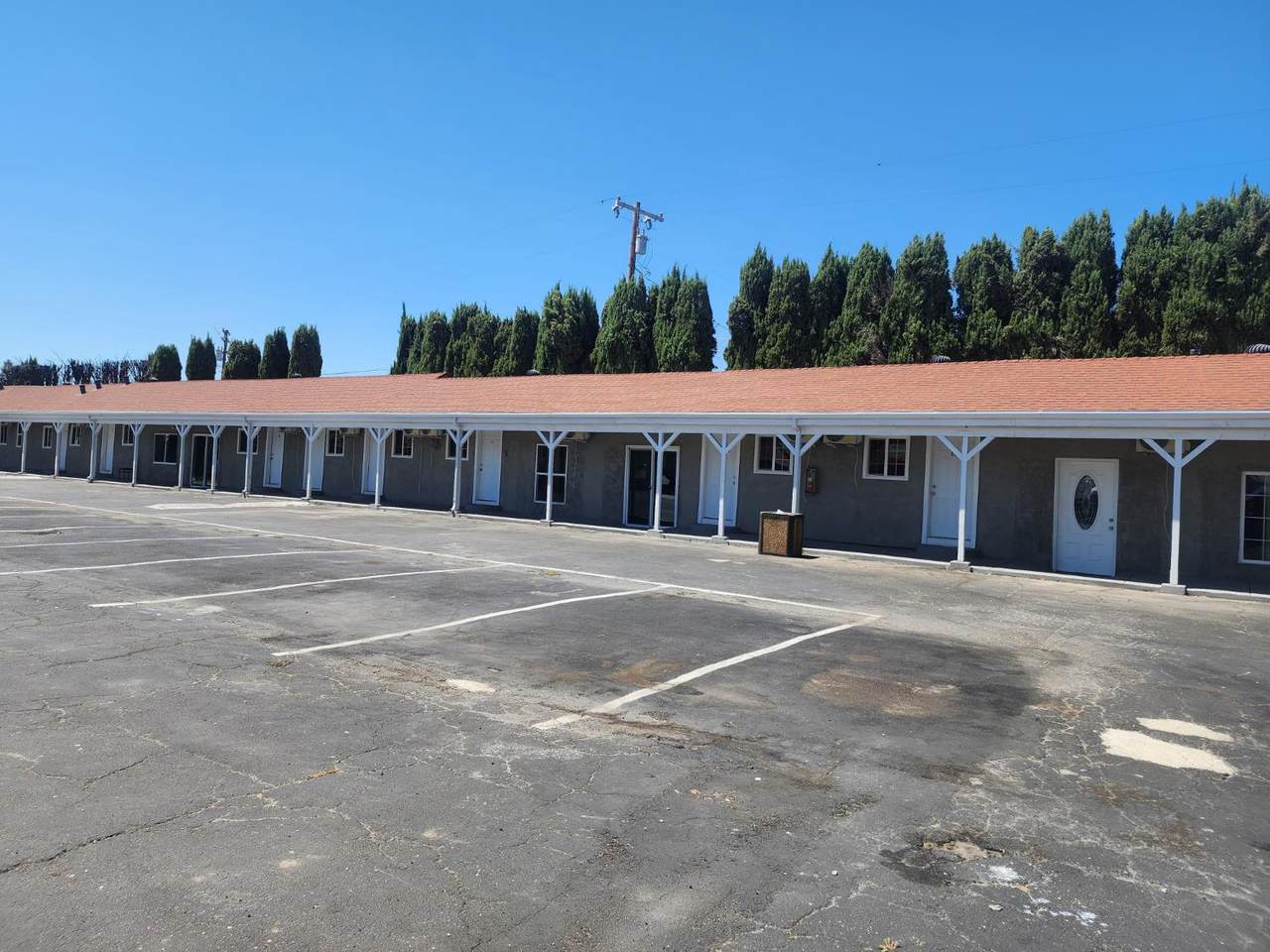 1506 Mariposa Road - Photo 1