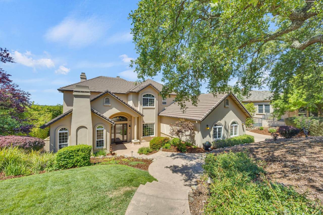 5528 Sur Mer Drive - Photo 1