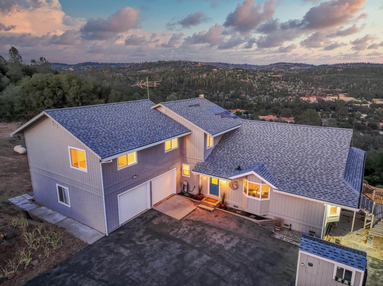 10757 Oak Hill Drive - Photo 1