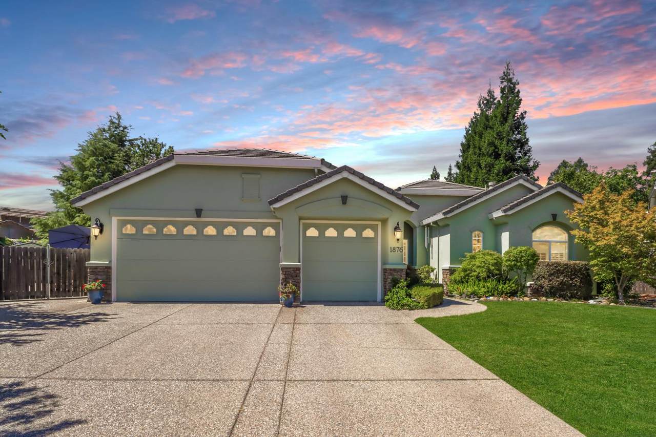 1876 Colin Court - Photo 1