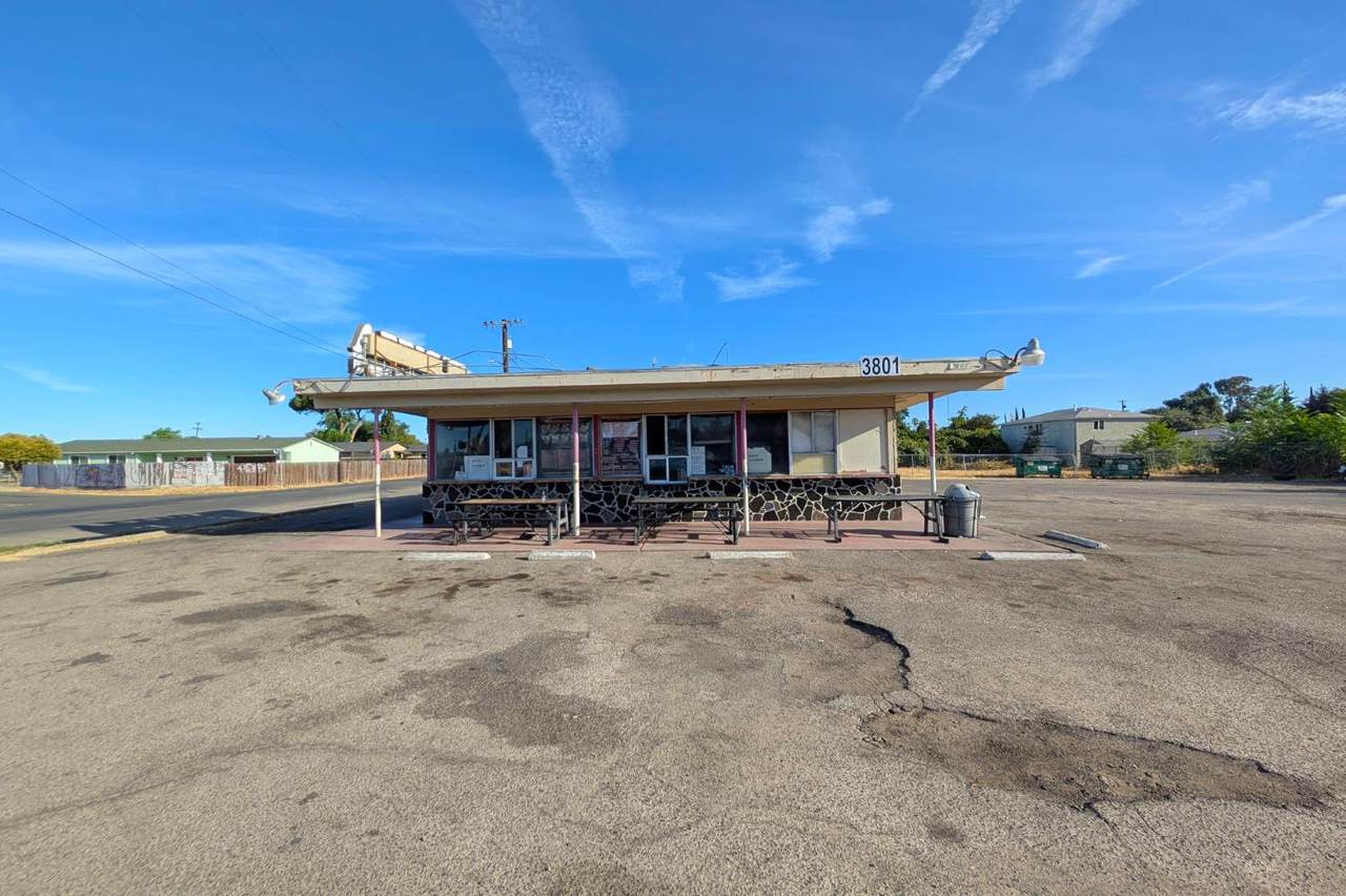 3801 Main Street - Photo 1