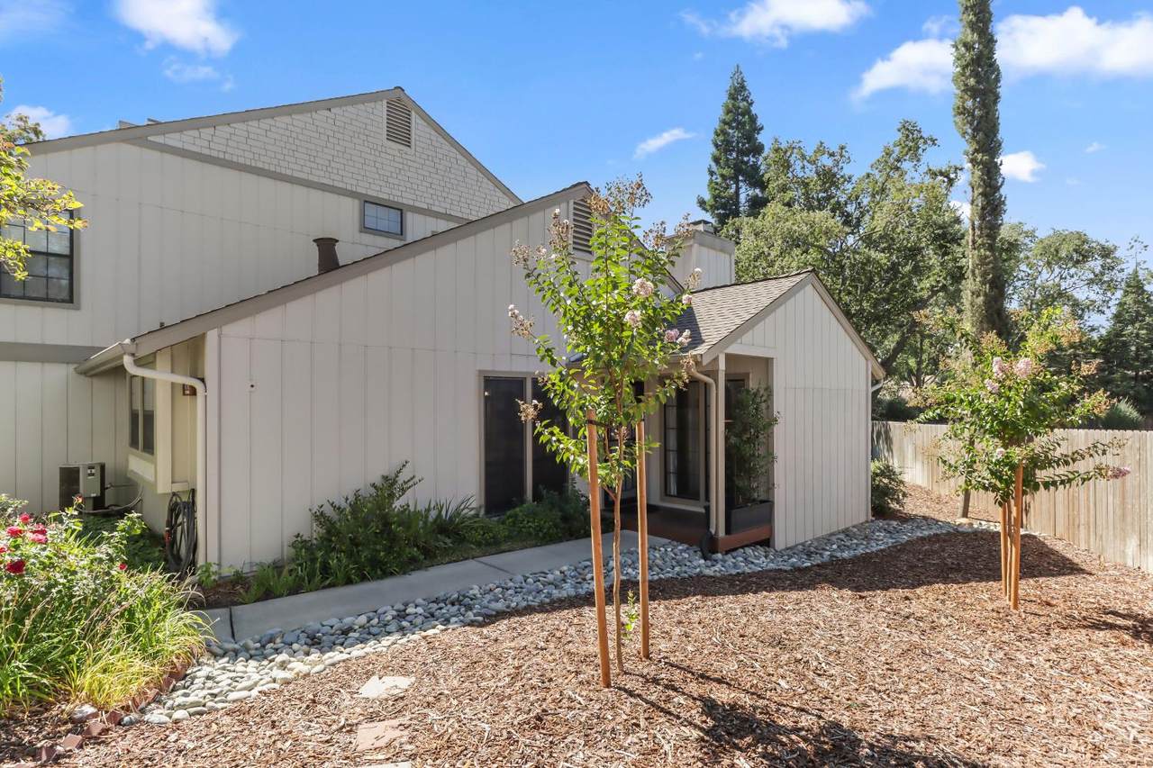 3928 Park Circle Lane - Photo 1