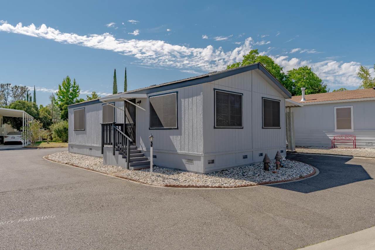 96 Monterey Lane - Photo 1