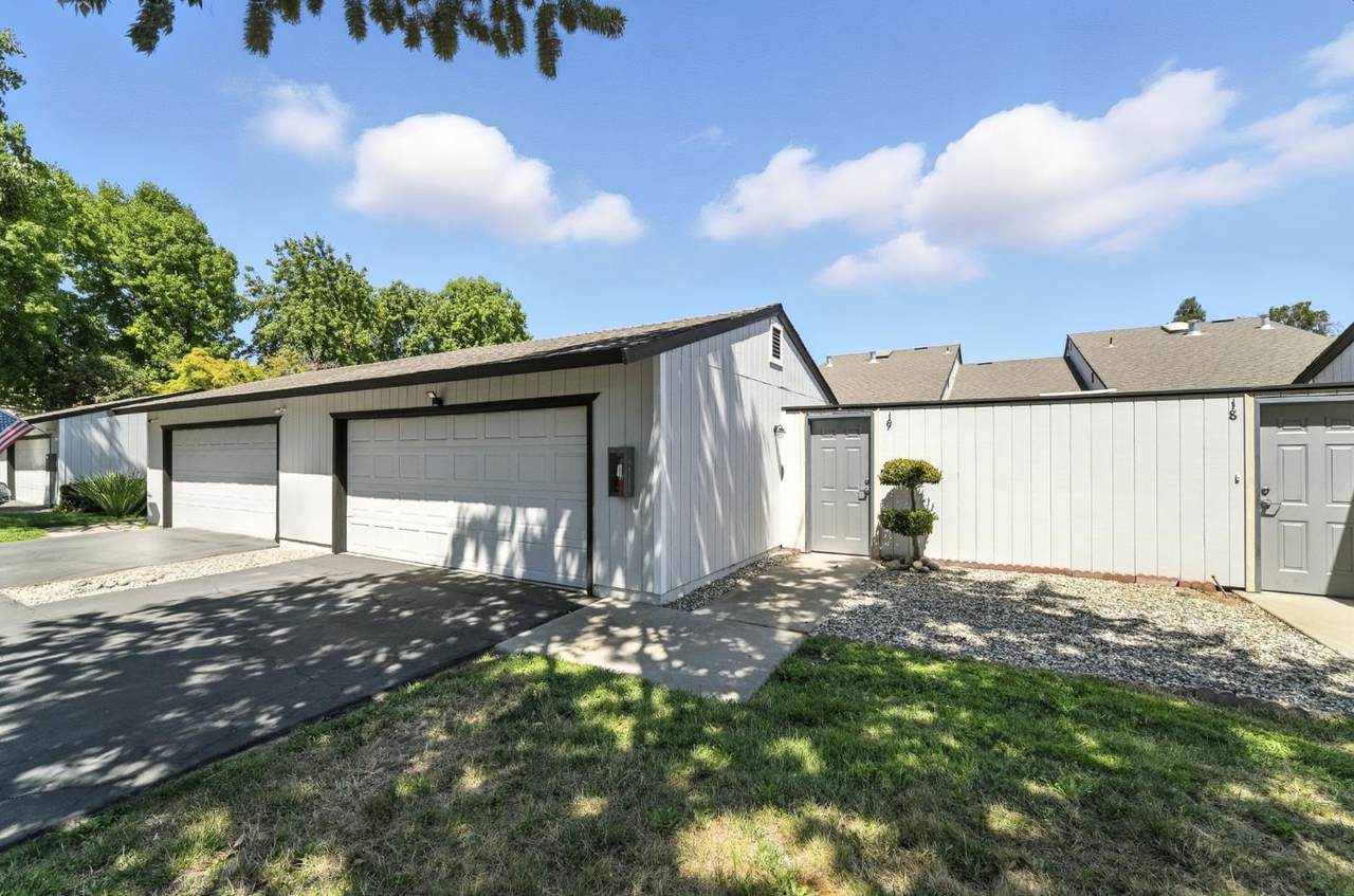 3400 Kingswood Drive - Photo 1