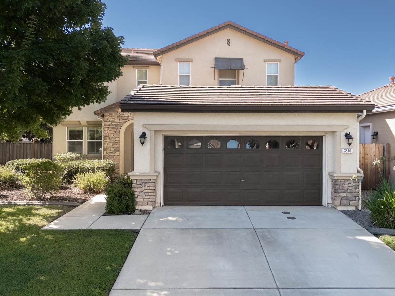 https://bt-photos.global.ssl.fastly.net/sacramento/1280_boomver_1_560918362-2.jpg