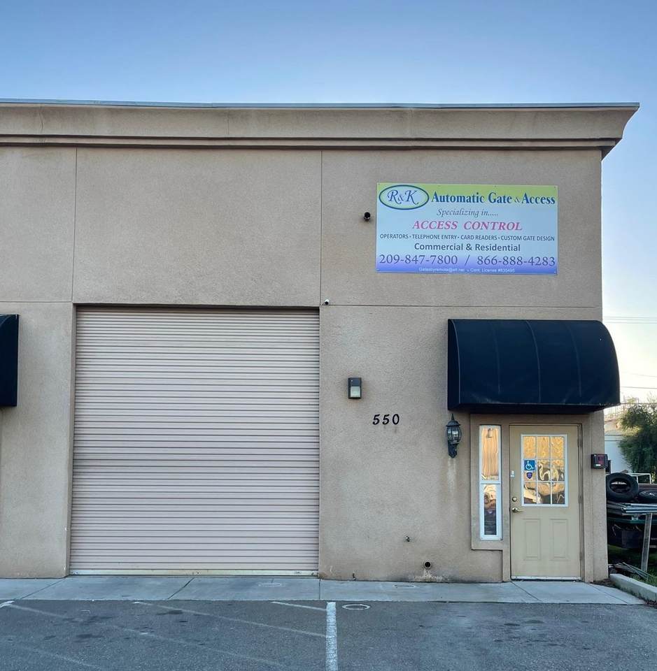 550 Sierra Avenue - Photo 1