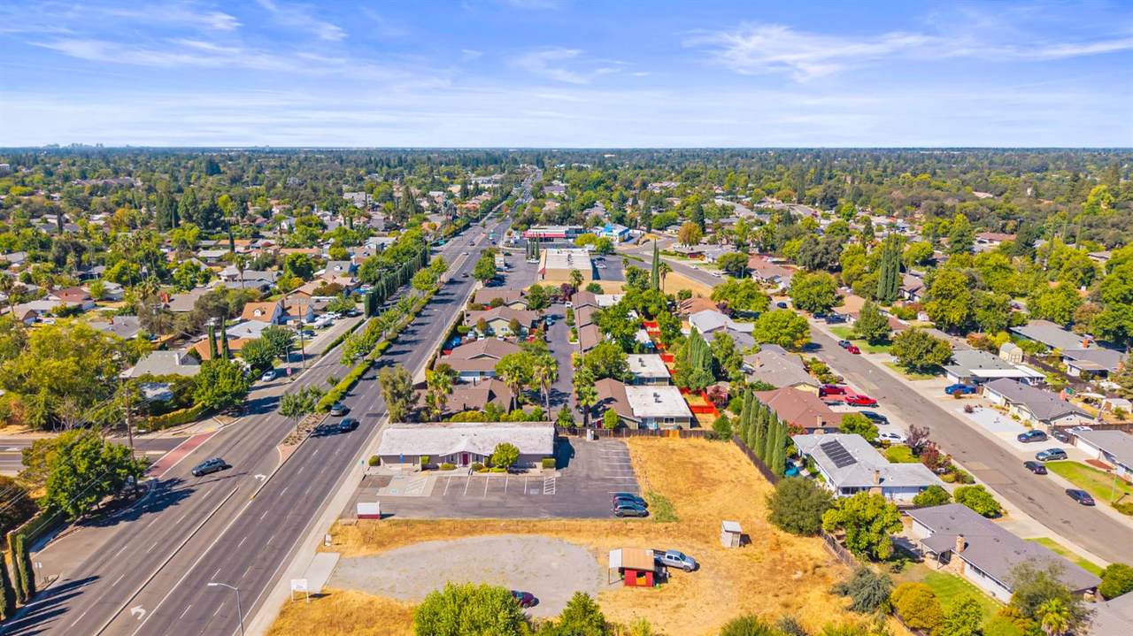 7001 Greenback Lane - Photo 1