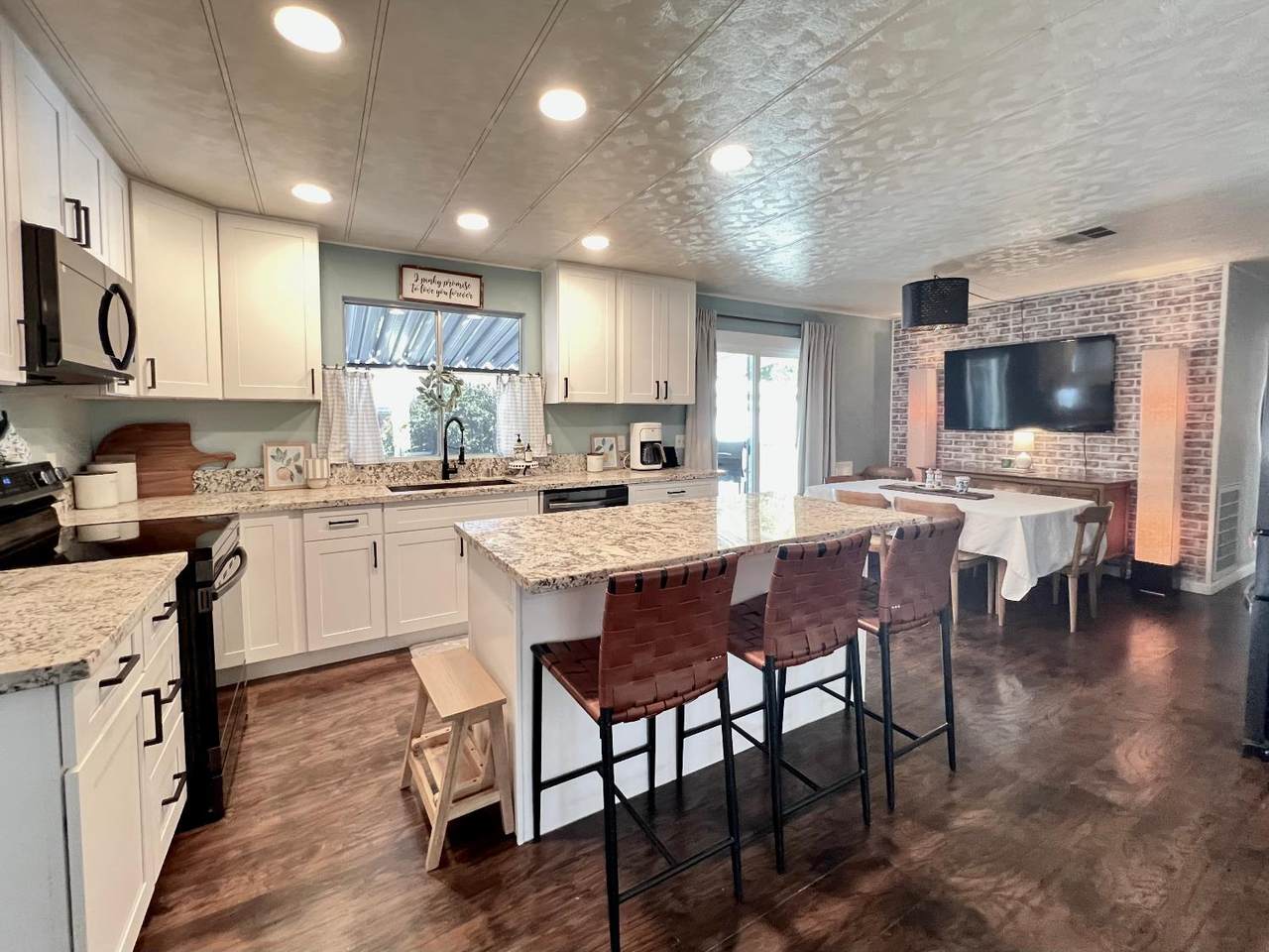 4275 Fernwood Street - Photo 1