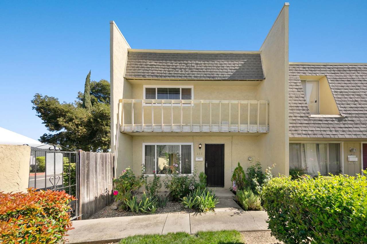 736 Lincoln Avenue - Photo 1