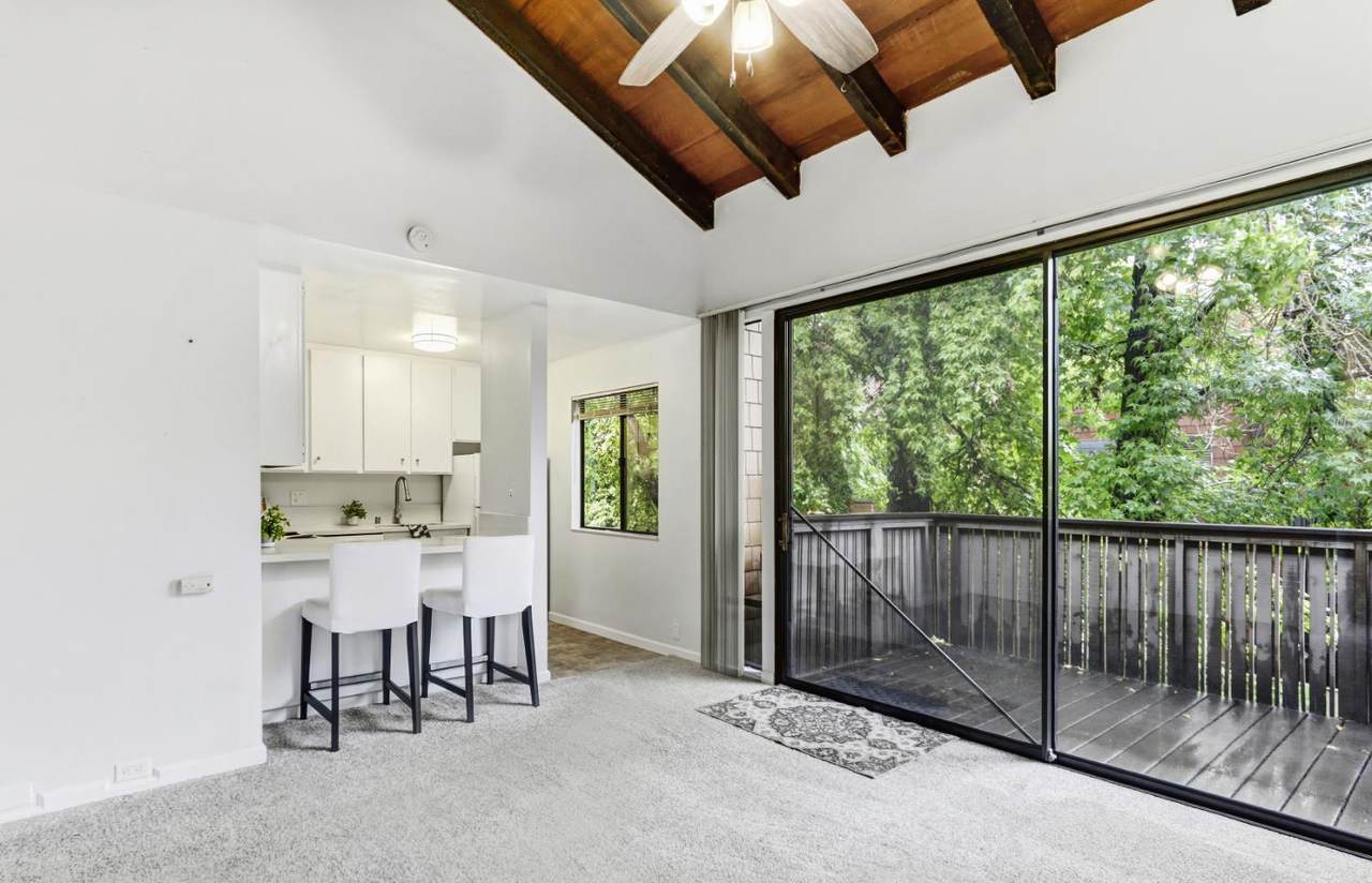 820 Woodside Lane - Photo 1