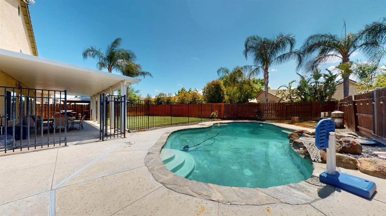 1708 Via Milano Court - Photo 1