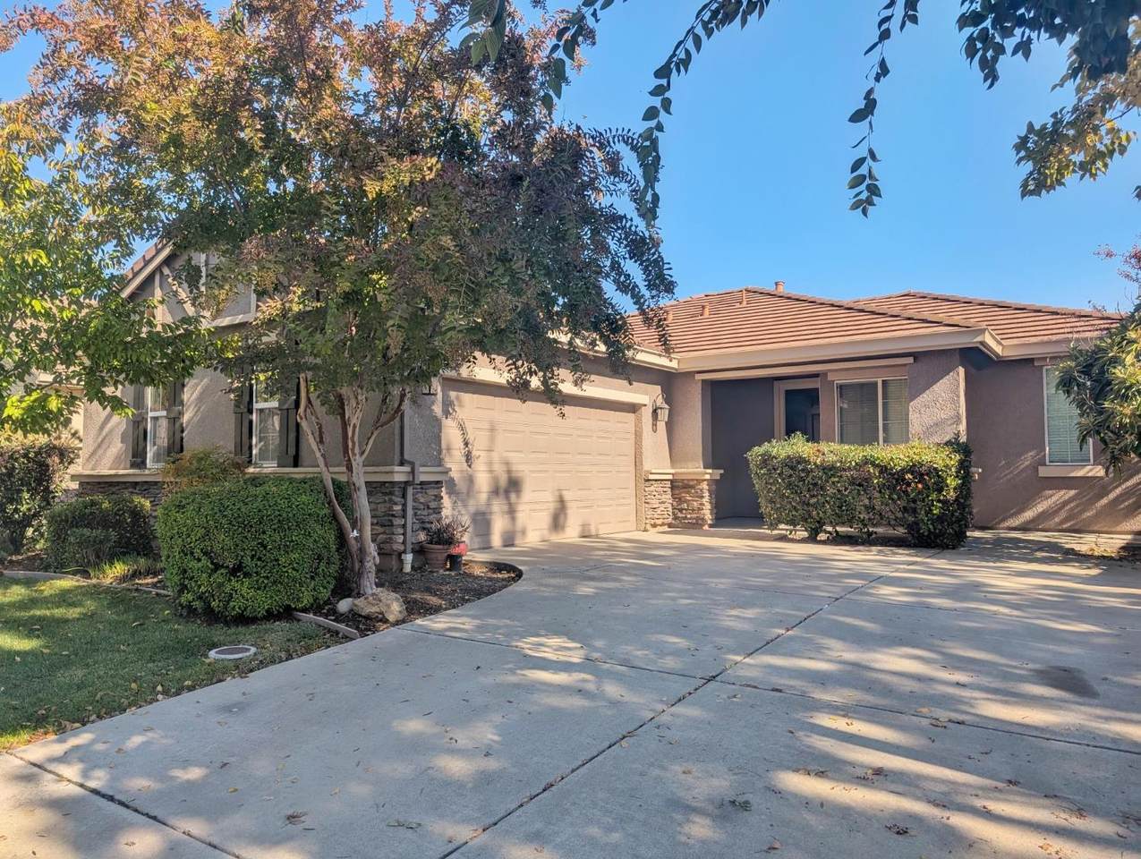 135 Gold Dust Drive - Photo 1