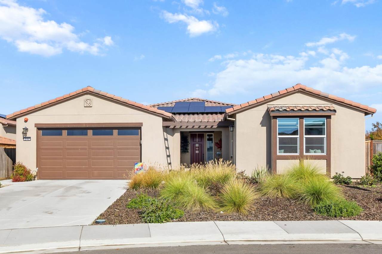 242 Mckays Point Pl - Photo 1