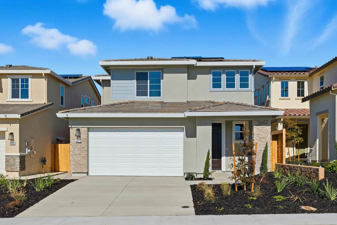 4413 Canyon Coral Way - Photo 1