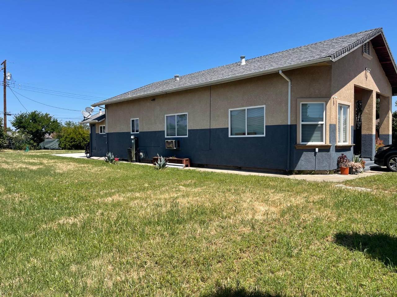 7721 39th Avenue - Photo 1