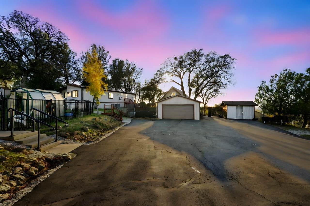 6560 Crystal Blvd - Photo 1