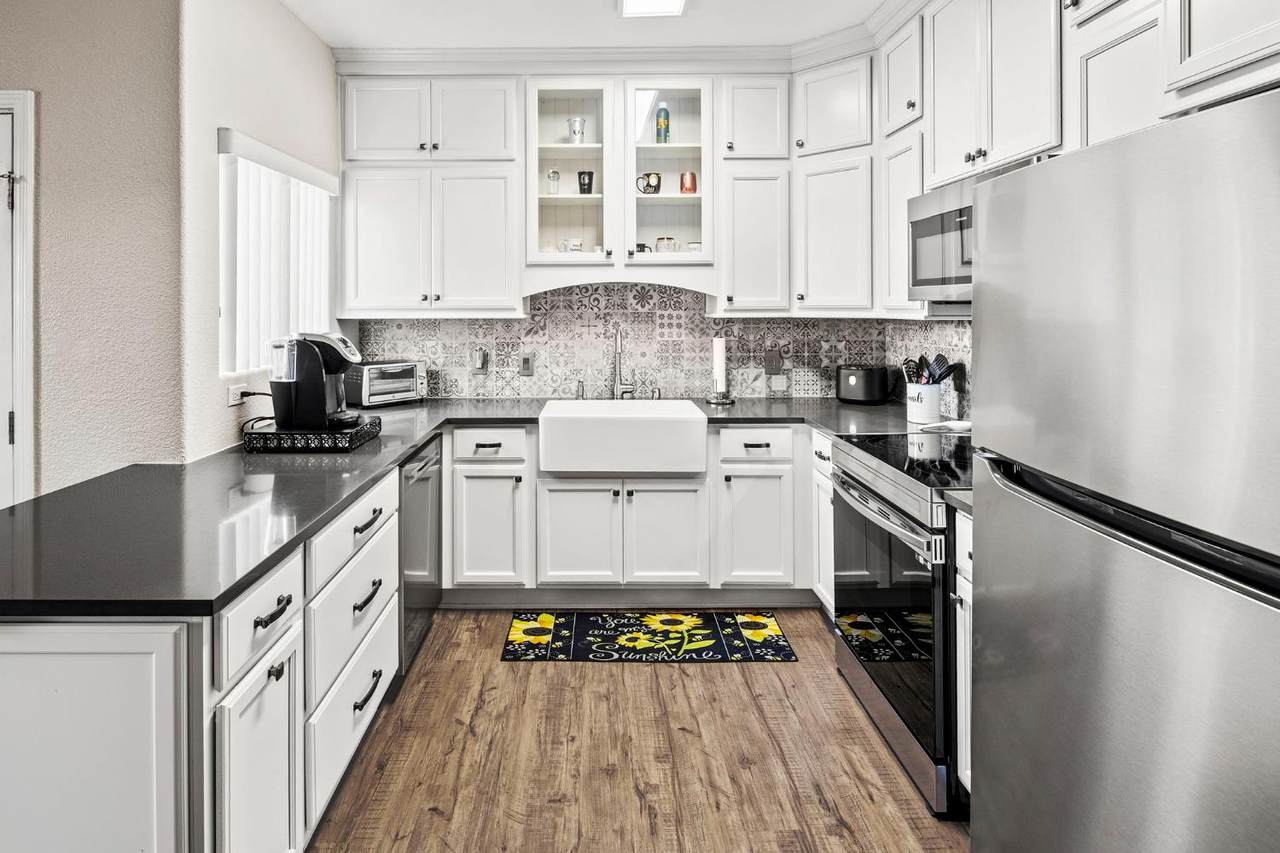 10001 Woodcreek Oaks Boulevard - Photo 1